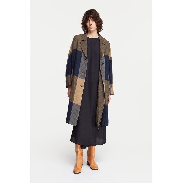 pomandere_oversized-patchwork-coat-blue_1_resort-conceptstore