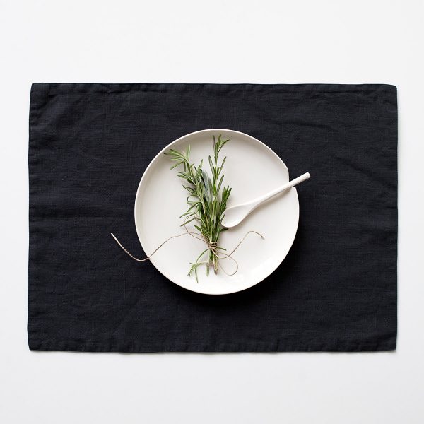 linentales_placemats-black_resort-conceptstore