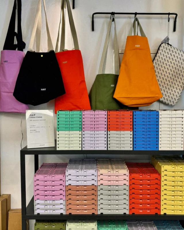 Bags & boxes by @haydesign 

…and ice cube forms, tins and other pretty & colorful things 🌈