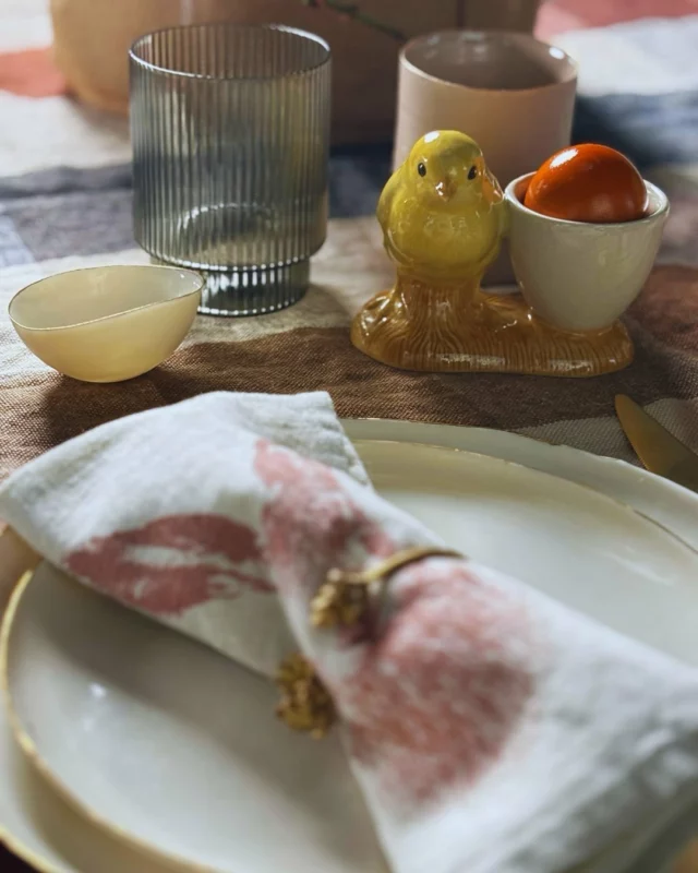 Frohe Ostern ☀️🐰🐣
Brunch, Nester suchen oder Urlaub - wir wünschen euch schöne Tage, wo und wie auch immer ihr diese verbringt.

Wir sind ab Dienstag wieder wie gewohnt für euch da!