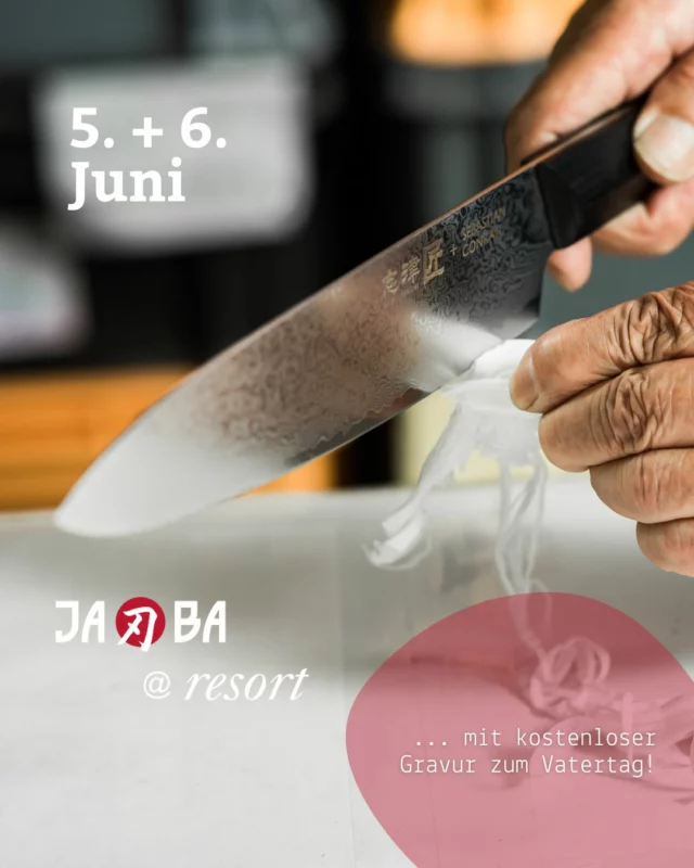 Pünktlich zum Vatertag kommen sie wieder… Am Donnerstag und Freitag, 5. & 6. Juni begrüßen - erneut - wir Julian und Anouk von @jaba.knives  bei uns im resort, zu einem exklusiven Pop-up Event. Sie präsentieren ihre in Japan gefertigen Messer - echte Meisterstücke traditioneller Handwerkskunst - und bringen auch einige neue Modelle mit.

Wann genau?
Am Do von 10-18 Uhr
Am Fr von 10-15 Uhr

Alle Messer, die an diesen Tagen gekauft werden, bekommen auf Wunsch eine kostenlose Gravur.
So wird das Messer zum Unikat und zu einer perfekten Überraschung für den Papa. Die personalisierten Stücke können pünklich zum Verschenken abgeholt werden. 

Egal ob "Grillmeister der Nation", "Samurai des Sonntagsbratens" oder einfach "Papa is the best" - deiner Kreativität sind keine Grenzen gesetzt :-)